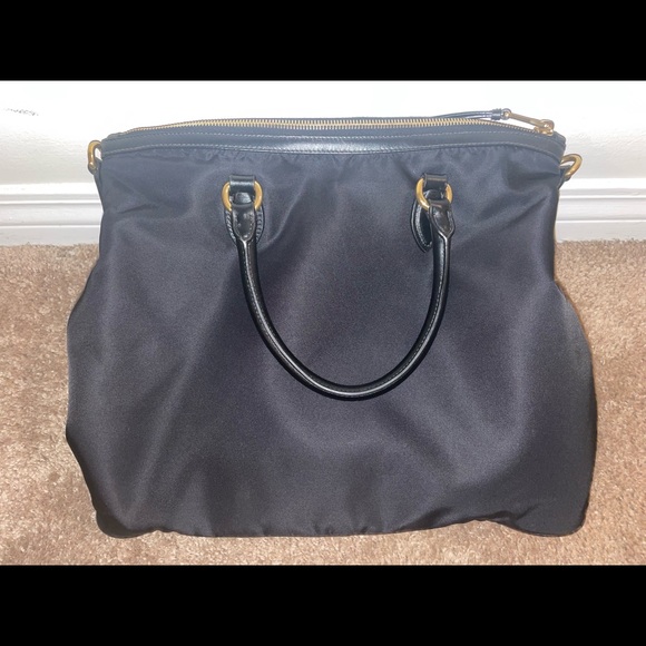 PRADA BAG - Picture 2 of 5